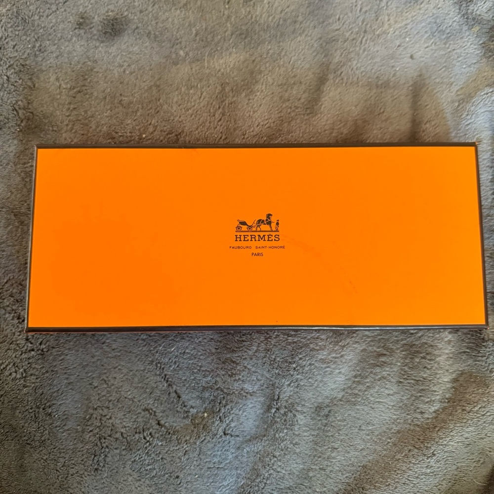Hermes Box 10x4”